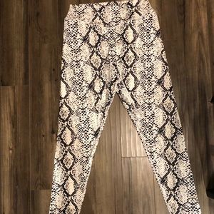 Balance Kingdom 2.0 Snakeskin leggings
